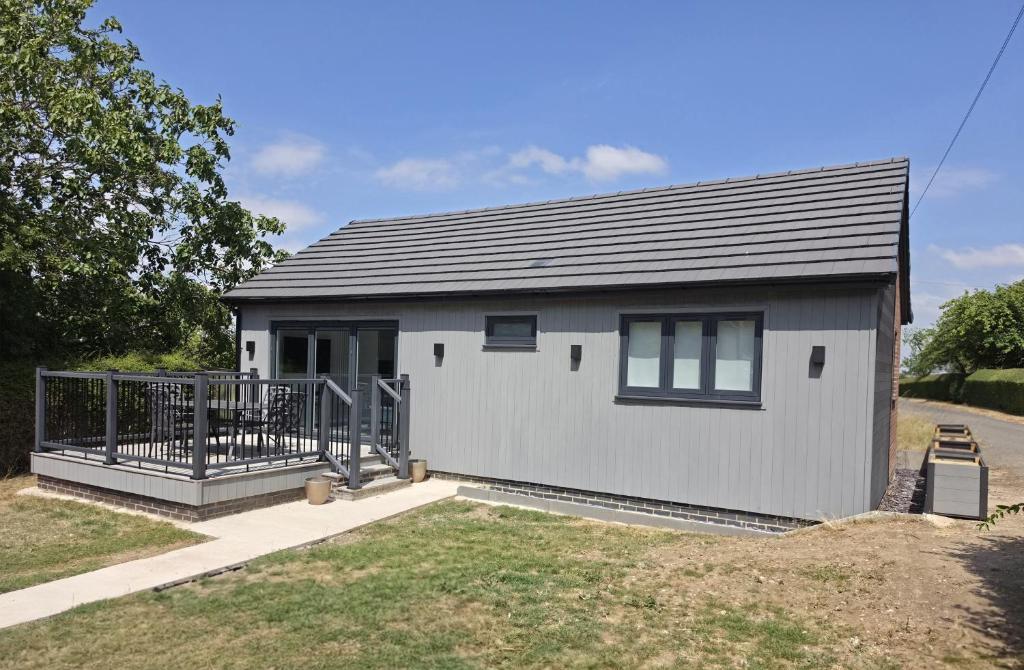 Linden Farm Lodge