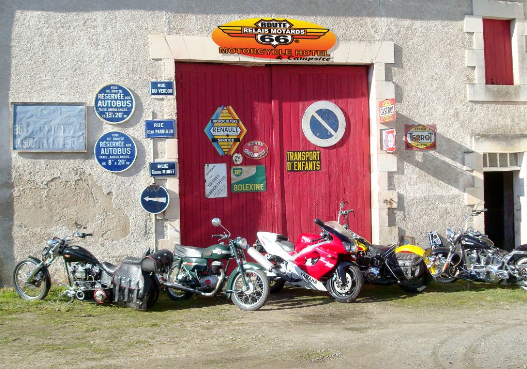 Route 66 Hotel & Harrys Bar