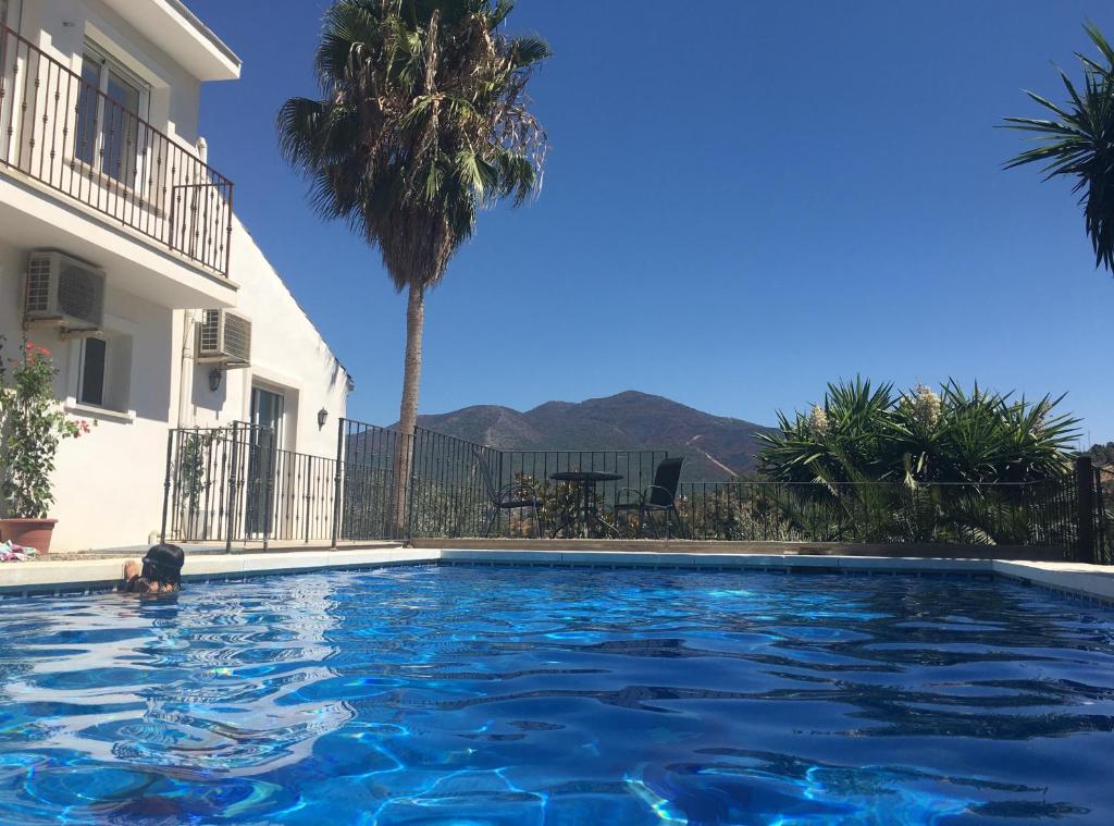 Cortijo Fruitful Hills - A Nature-Rich Haven of Peace and Tranquility