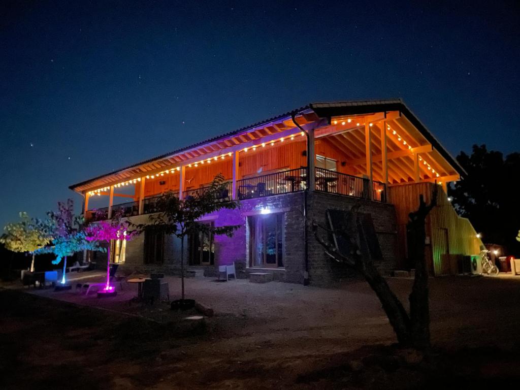 Moto albergue Farango