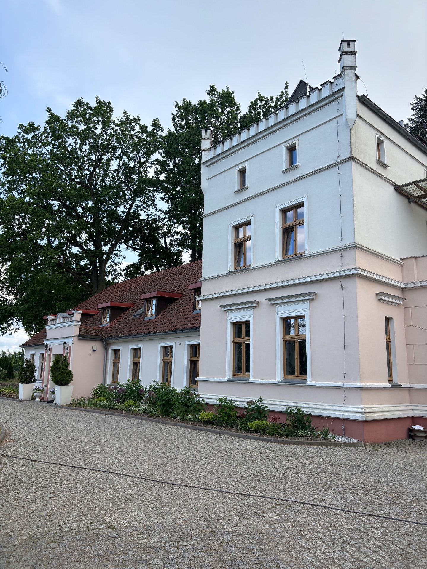 Palac w Ostoi
