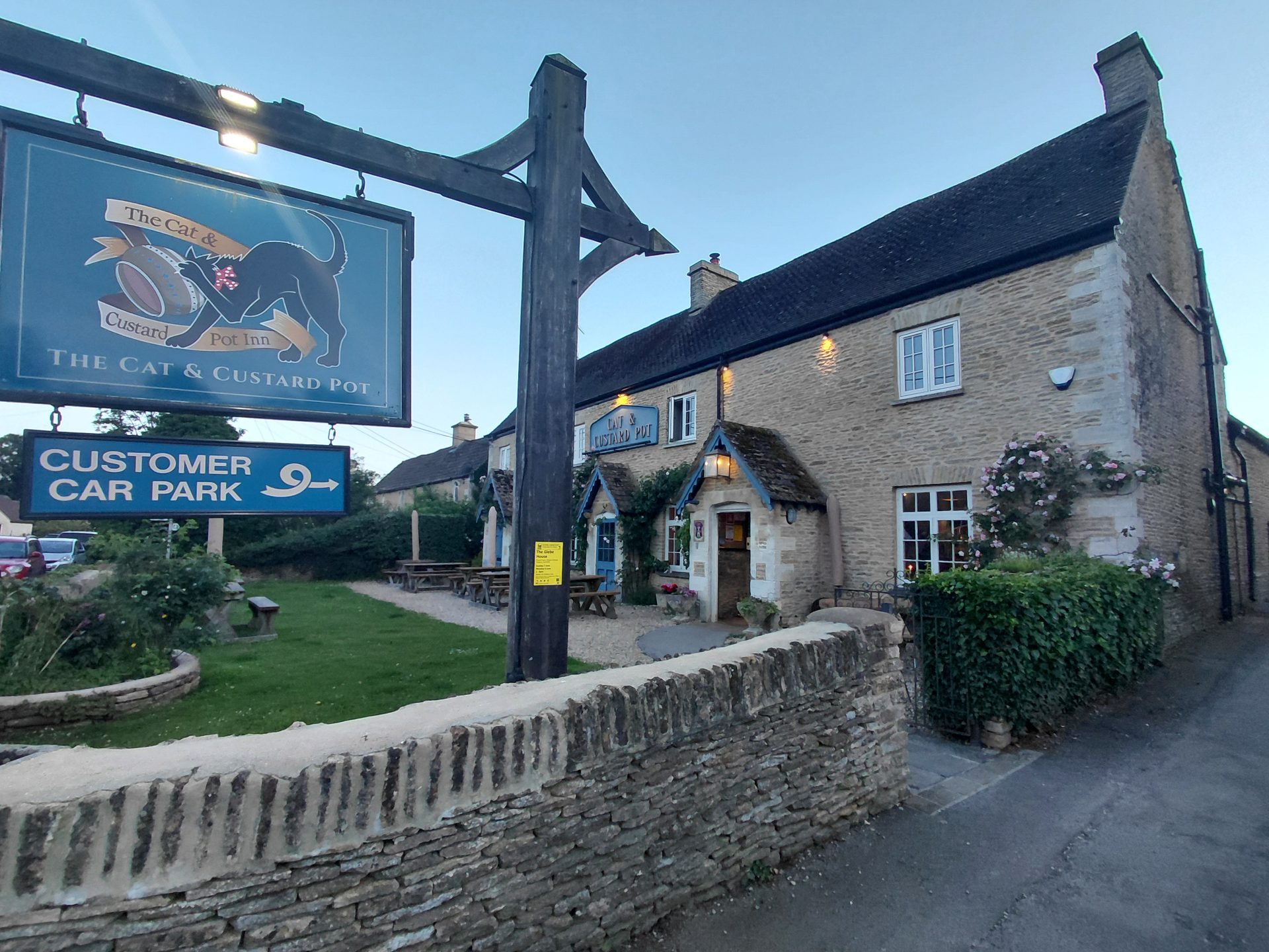 The Cat and Custard Pot Inn